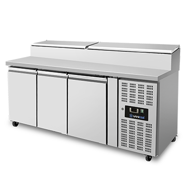 Saladette | 3 Doors (1/1 GN) | Top 8× 1/3 GN | +2°C to +8°C | Forced Cooling | Flip Lids