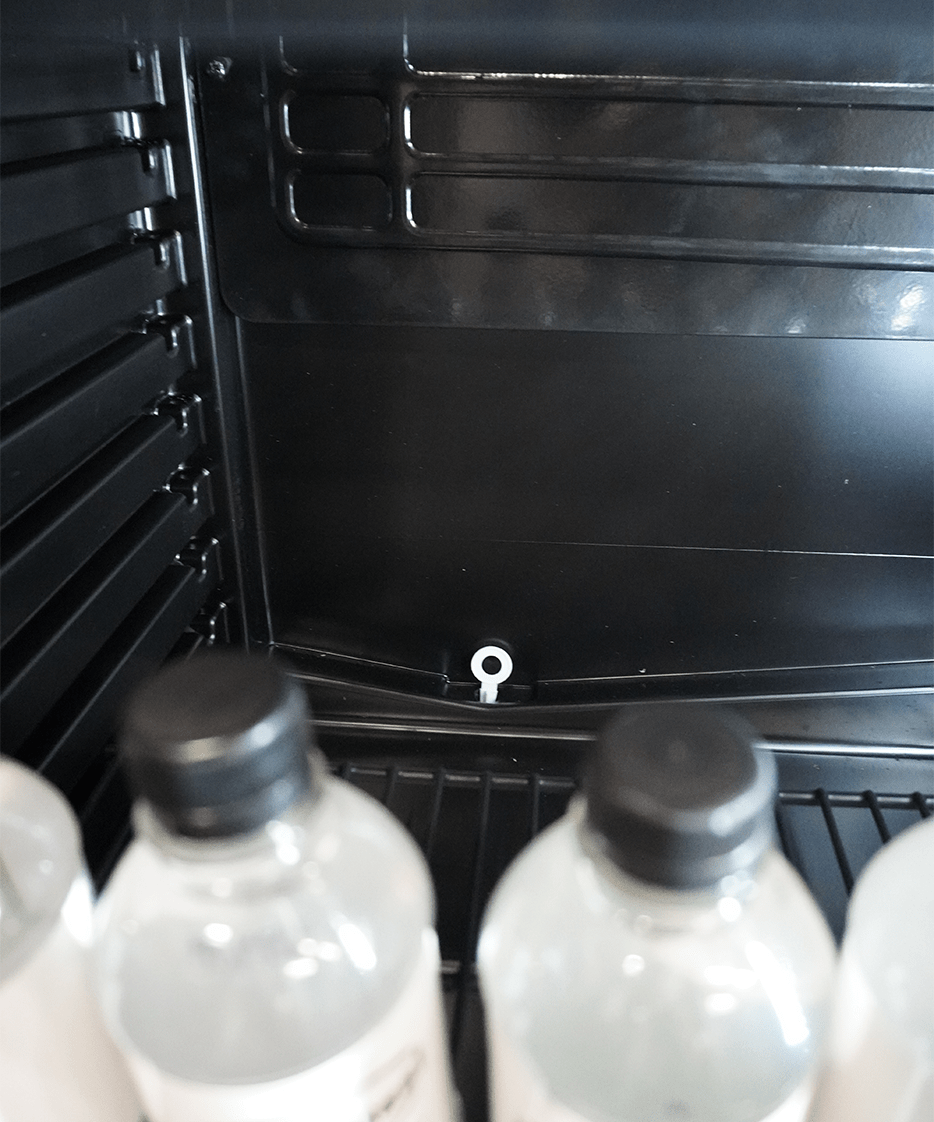 KÜHLSCHRANK 1 GLASTÜR SCHWARZ MIT CANOPY SVE-450 BLC
