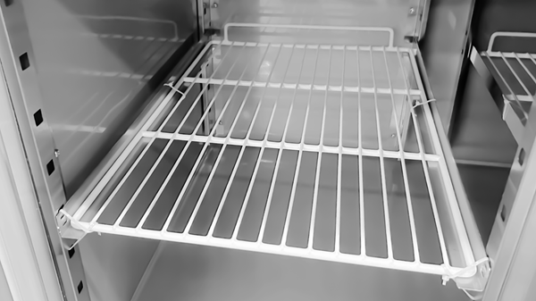Saladette | 2 Deuren (1/1 GN) | Bovenblad Voor 6 × 1/3 GN | +2°C tot +8°C | Geforceerde Koeling | Klapdeksels